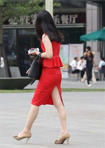韩婧格和条子打扑克视频