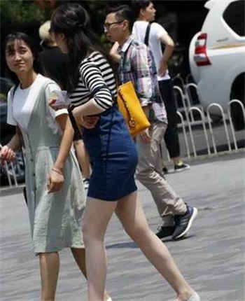 女监狱男管教txt下载