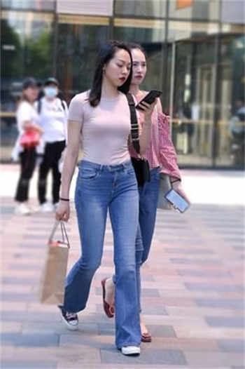 看男女打扑克的软件不要钱