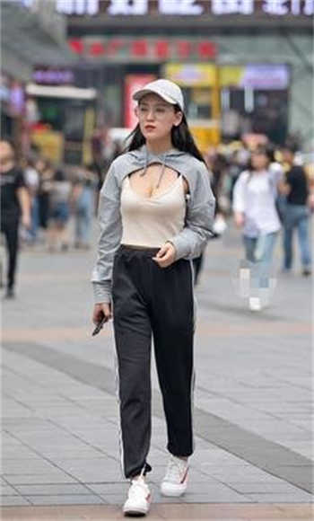 小三要求正方当狗钻裆