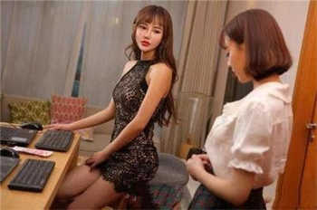 美丽的妈妈中文版
