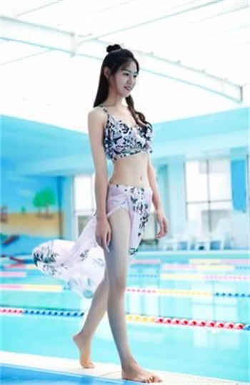 抖音旗袍女神一字马是谁