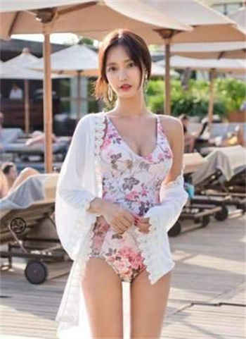 我家的叔叔顾眠