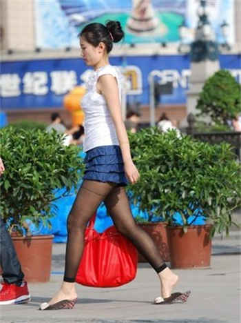 娇妻生日三p