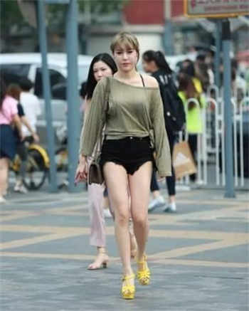 厕所没门怎么办