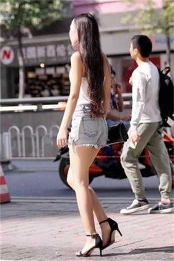 女子校中生正在播放