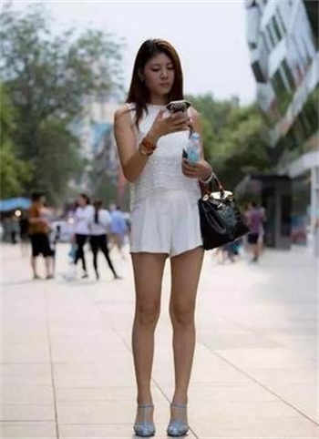 果冻影业女演员张月