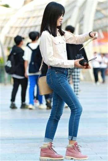 可爱女友小曼之黑店