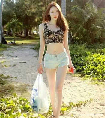 爱情公寓为主位面的小说