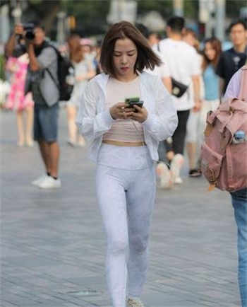 跟丈母娘加微信聊天