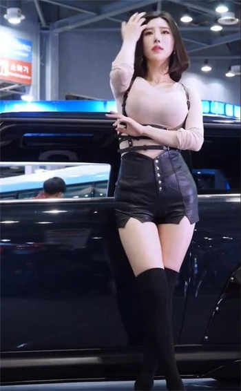 班长奖励我吃她的脚