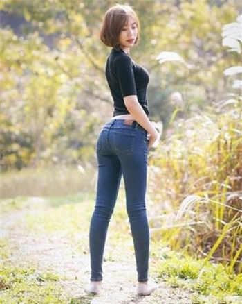 在她身上驰骋疯狂耕耘